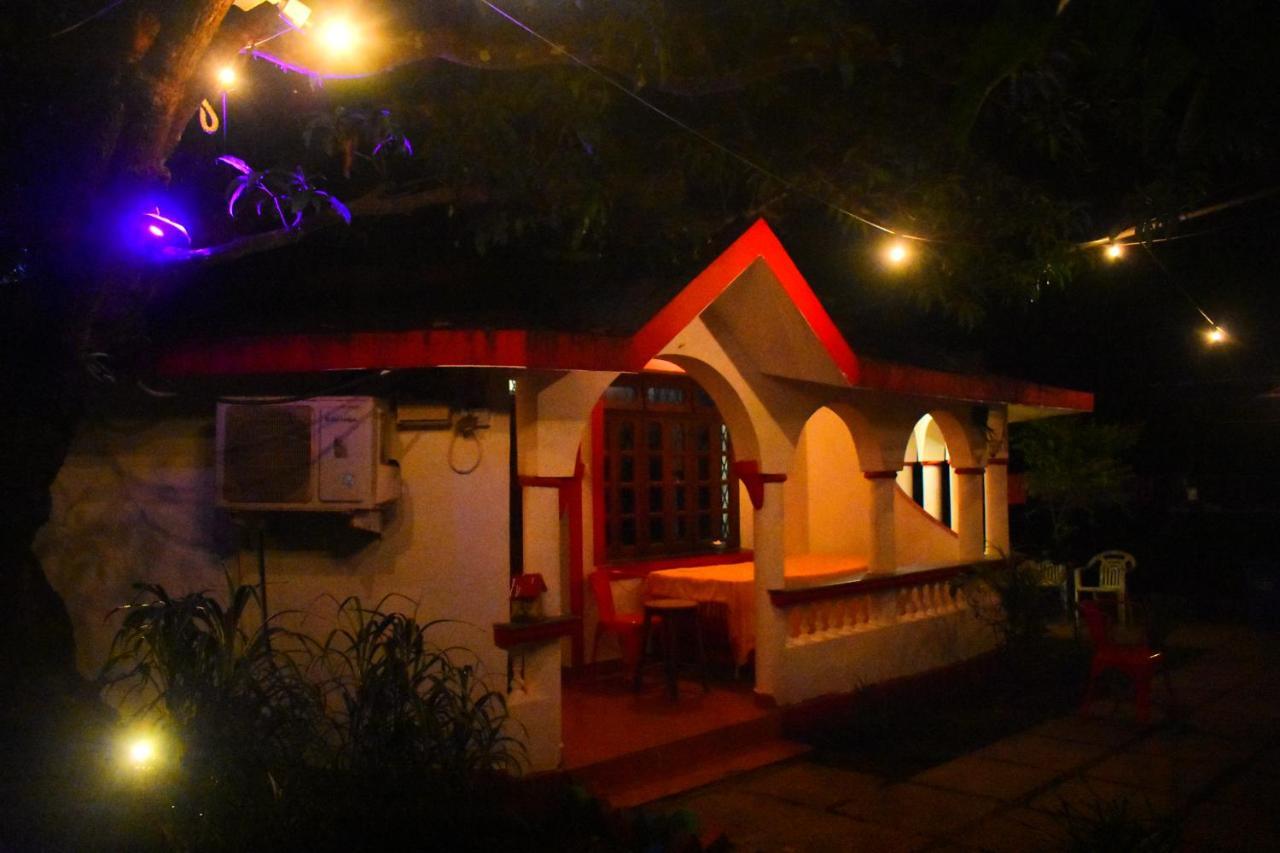 Mitra Hostel 瓦加托 外观 照片