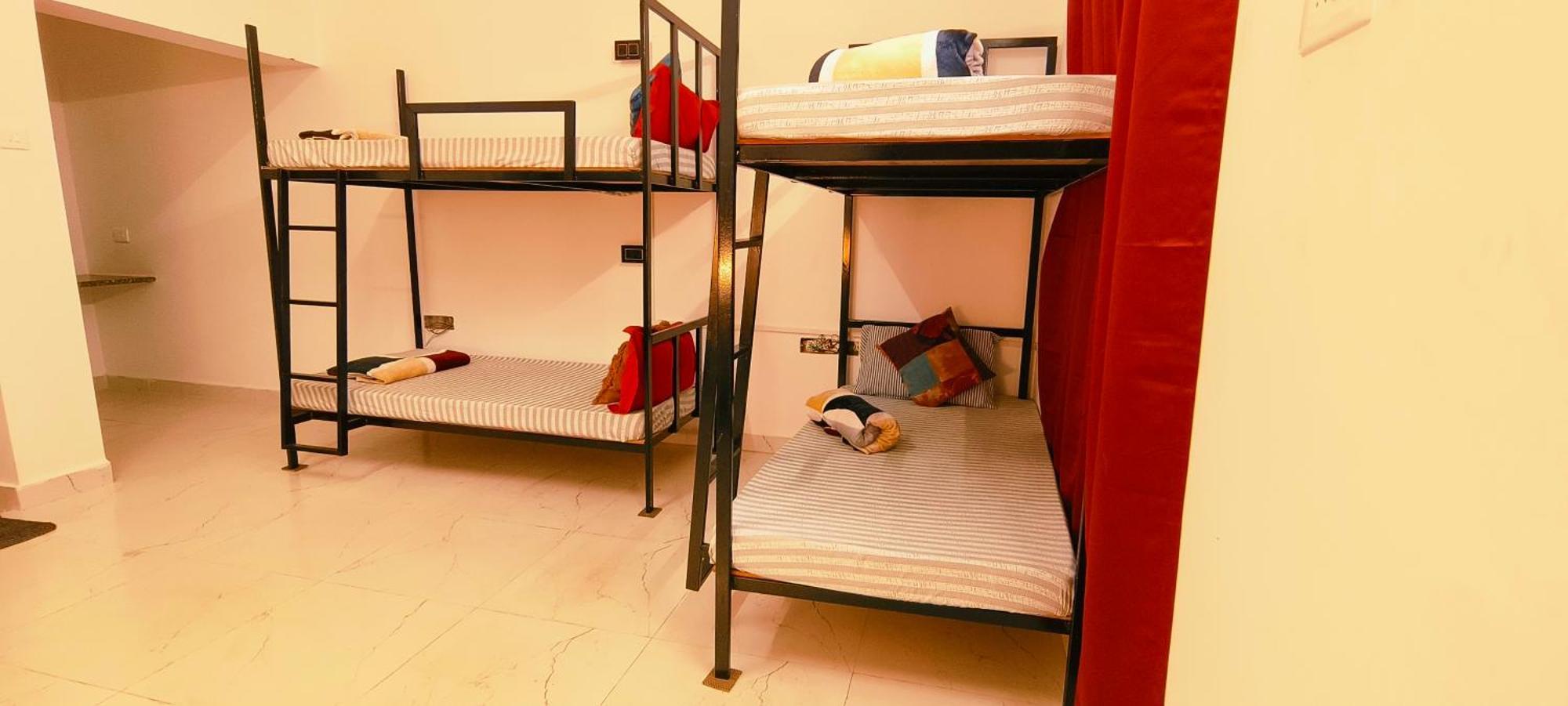 Mitra Hostel 瓦加托 外观 照片